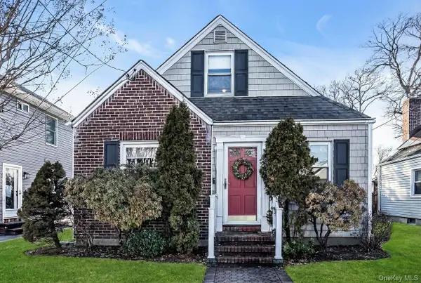 232 Ribbon Street, Franklin Square, NY 11010