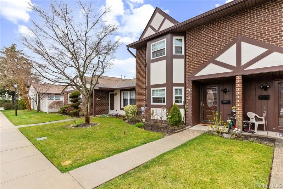 4 Raintree Court #4, Deer Park, NY 11729 - #2