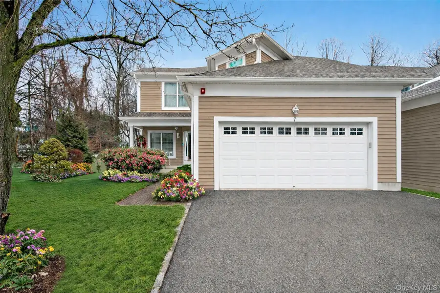 7 Club Pointe Drive #7, White Plains, NY 10605 - #2