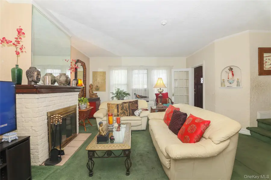 2555 Westervelt Avenue, Bronx, NY 10469 - #2