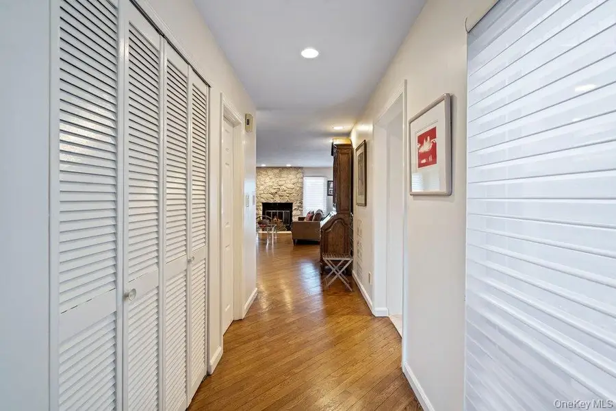 194 Alta Terrace Terrace, Jericho, NY 11753 - #2