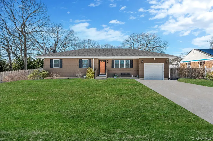 126 Floyd Road, Shirley, NY 11967 - #2