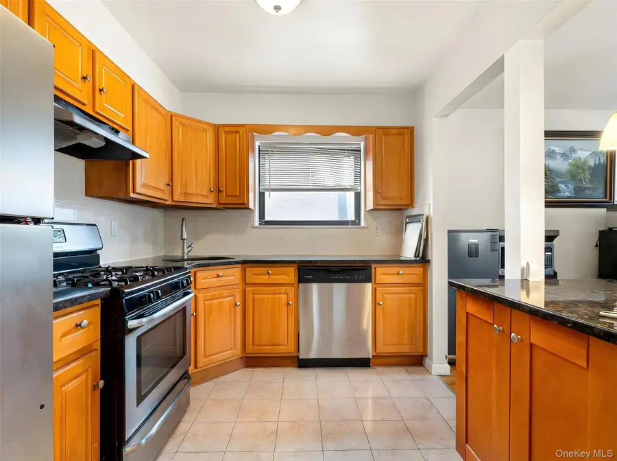 240-22 70th Avenue, Little Neck, NY 11362 - #3