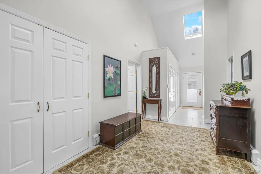 19 Birchwood Drive, South Huntington, NY 11746 - #3