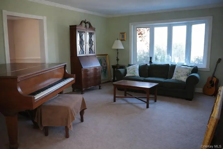 10 Farview Avenue, Bayville, NY 11709 - #3