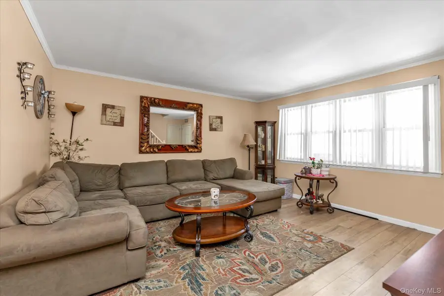 2272 Oxford Street, East Meadow, NY 11554 - #3