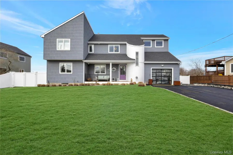 4 Bay Street, Center Moriches, NY 11934 - #2