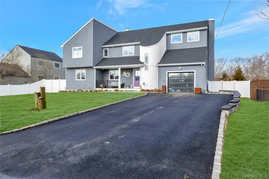 4 Bay Street, Center Moriches, NY 11934 - #3