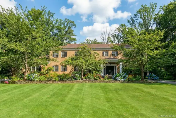 34 Sousa Drive, Sands Point, NY 11050