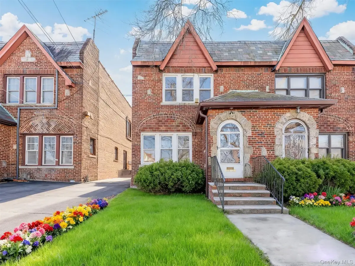 20612 50th Avenue, Oakland Gardens, NY 11364 - #1