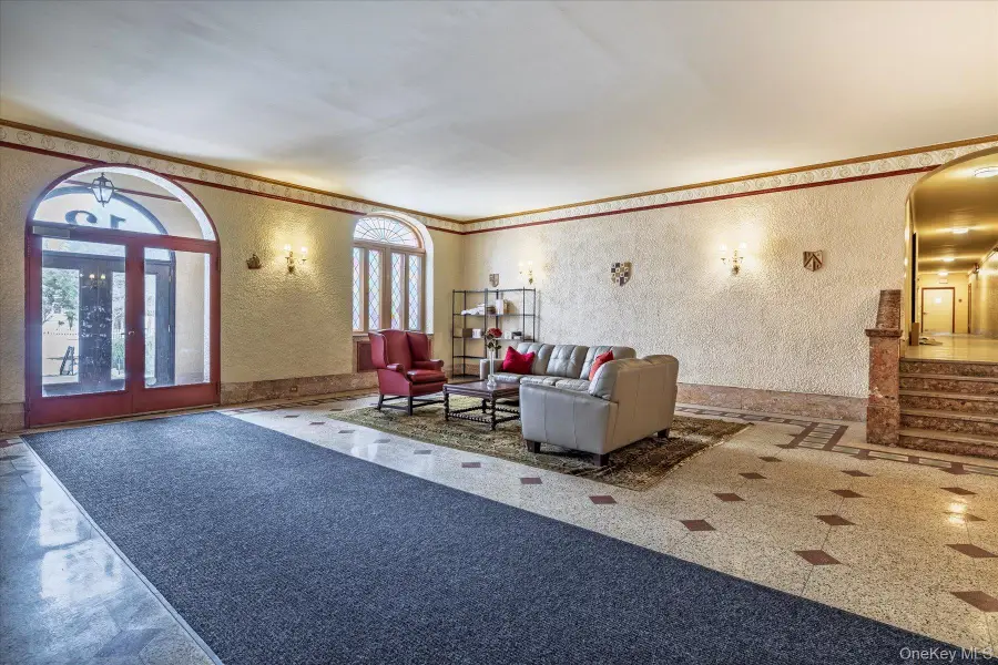 12 Hamilton Place #B6, Garden City, NY 11530 - #2