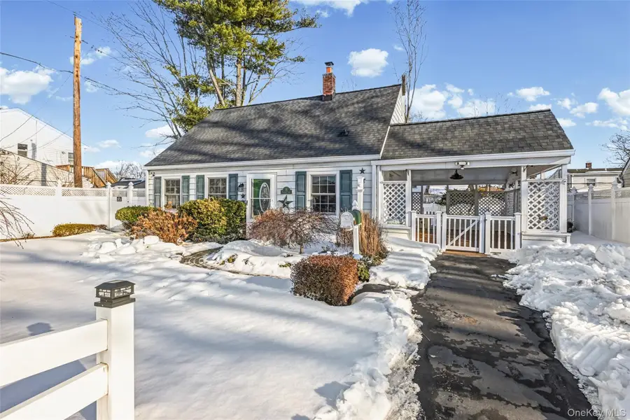 15 Primrose Lane, Levittown, NY 11756 - #2