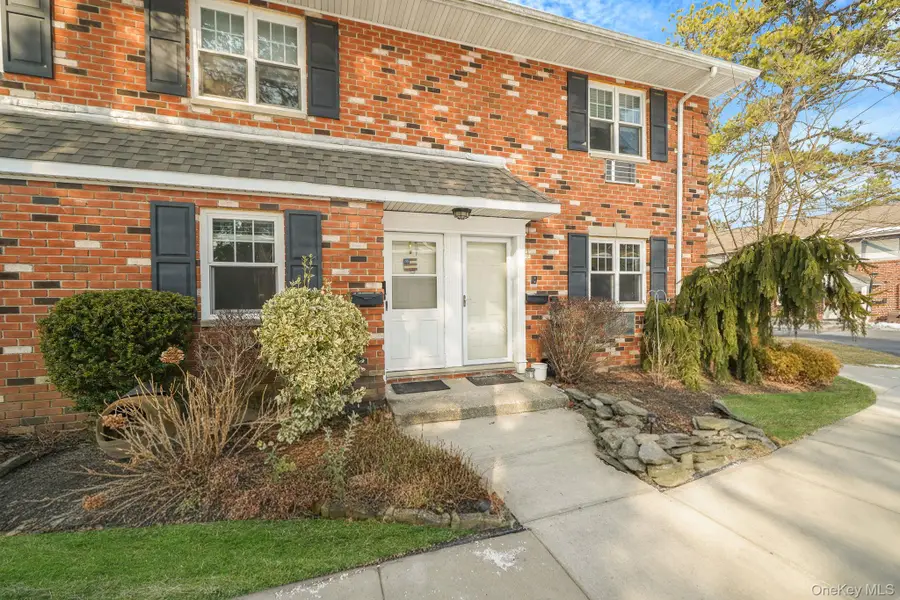14 Glen Hollow Drive #E2, Holtsville, NY 11742 - #2