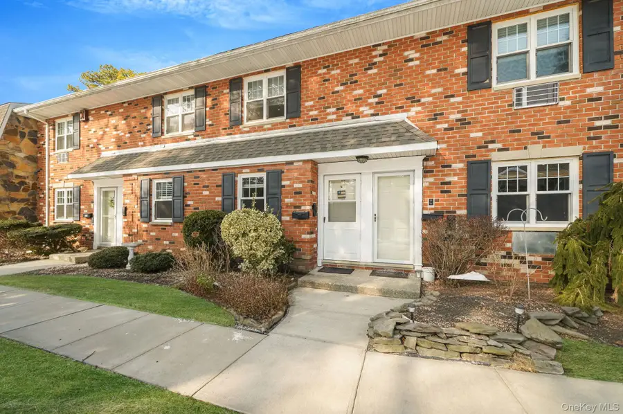 14 Glen Hollow Drive #E2, Holtsville, NY 11742 - #3