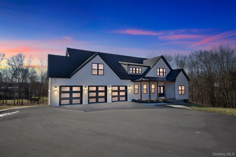 6 Conifer Court, Poughkeepsie, NY 12603 - #3