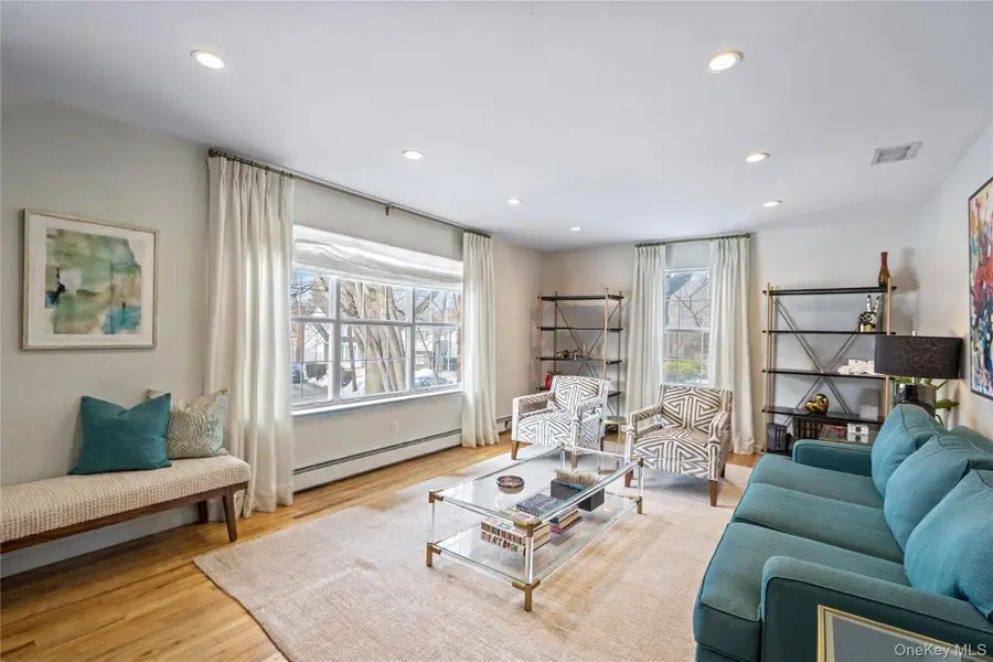 34 Wooleys Lane, Great Neck, NY 11023 - #2