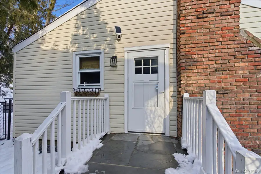 58 Oakdale Road, Centerport, NY 11721 - #3