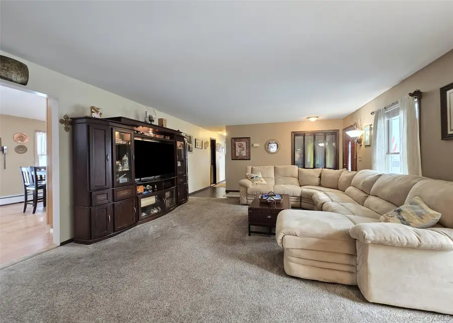 25 Spruceton Street, Selden, NY 11784 - #3