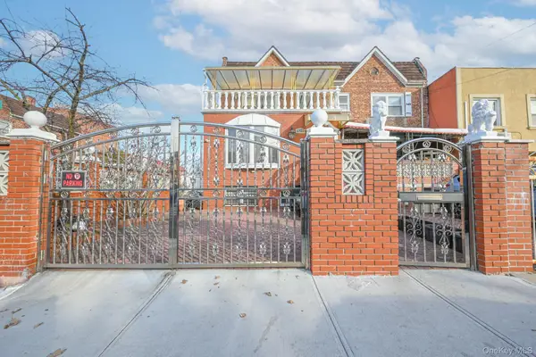 10201 62nd Road, Flushing, NY 11375