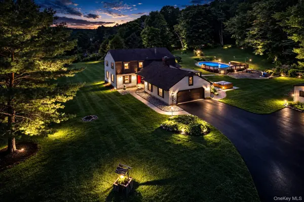 4 Debbie Court, Chester, NY 10918