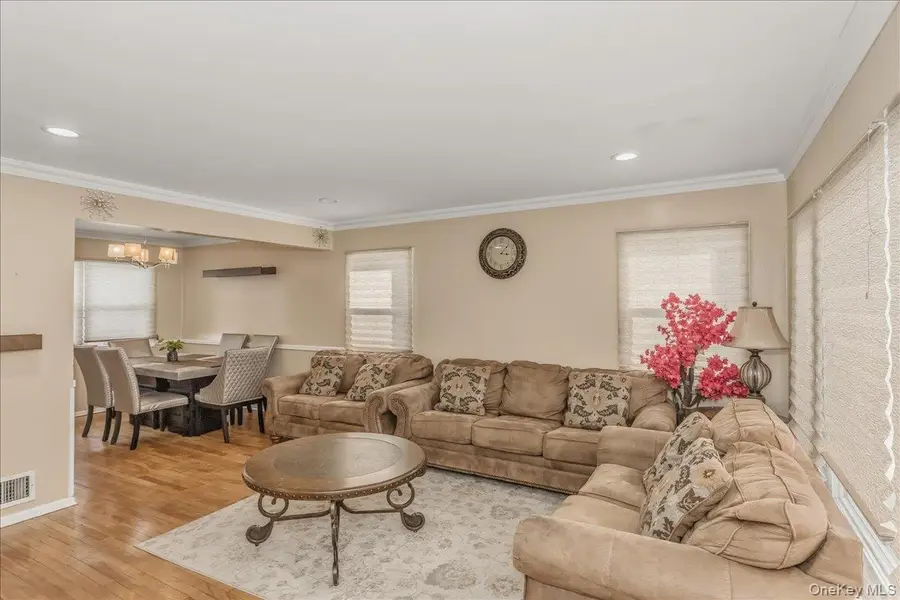 597 Seminole Road, Franklin Square, NY 11010 - #2