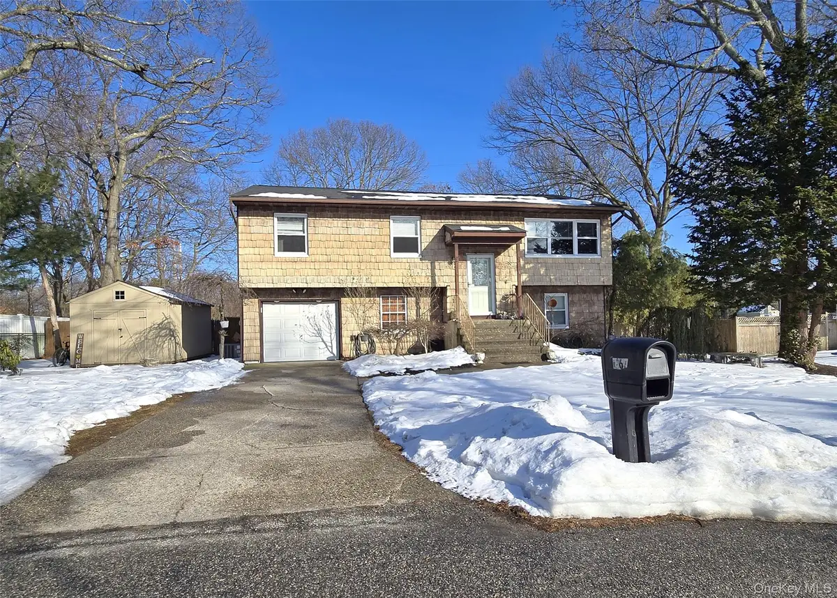 167 Avenue C, Holbrook, NY 11741 - #1