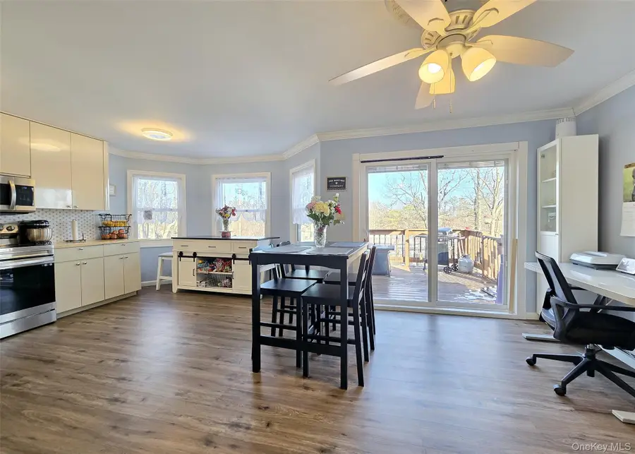 167 Avenue C, Holbrook, NY 11741 - #2