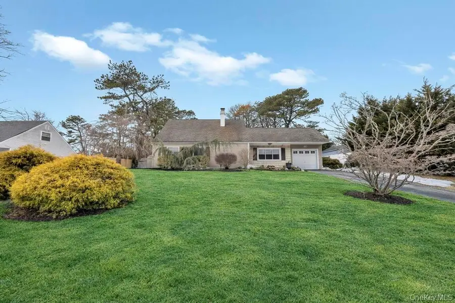 60 White Pine Way, Medford, NY 11763 - #2