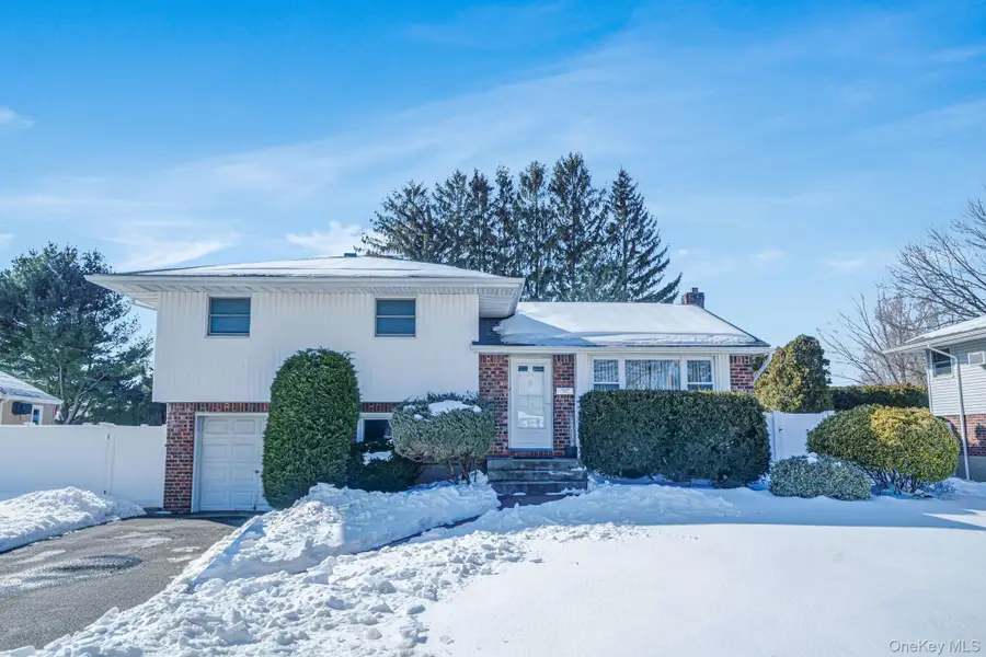 24 Kings Park Road, Commack, NY 11725 - #3