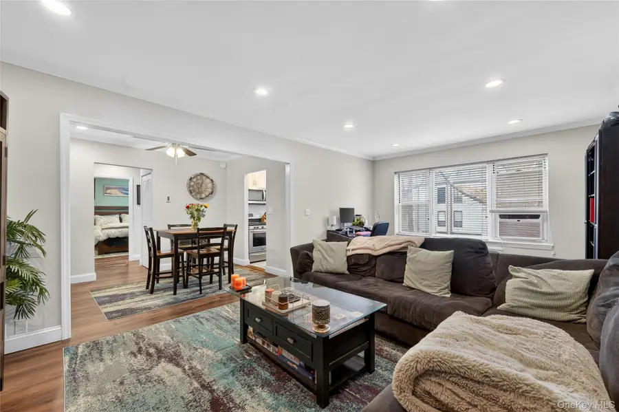 8 Wooleys Lane #Apt B12, Great Neck, NY 11023 - #2