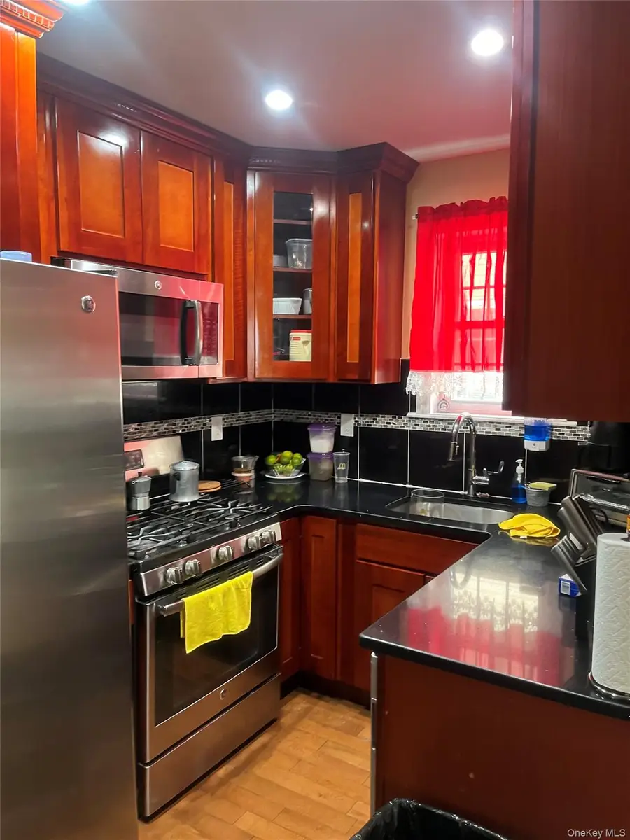 547 S 11th Avenue, Mount Vernon, NY 10550 - #2