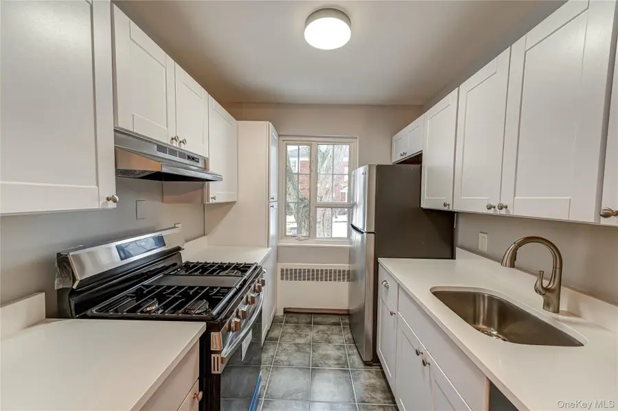 26 Nathan Hale Drive #75A, Huntington, NY 11743 - #2