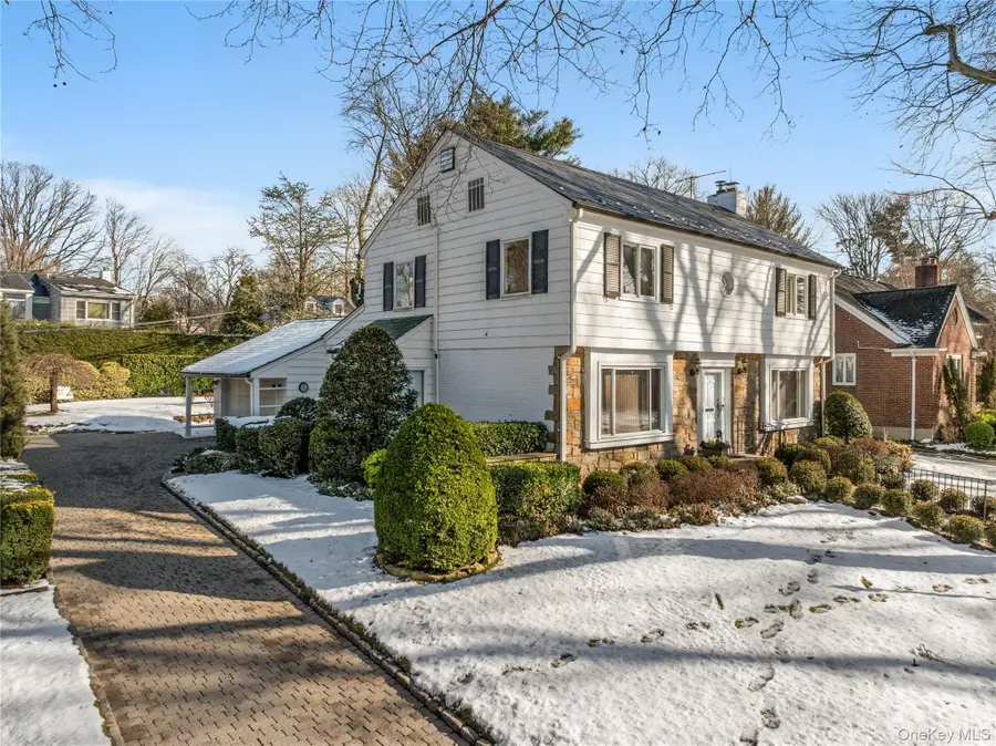 9 Chester Drive, Great Neck, NY 11021 - #2