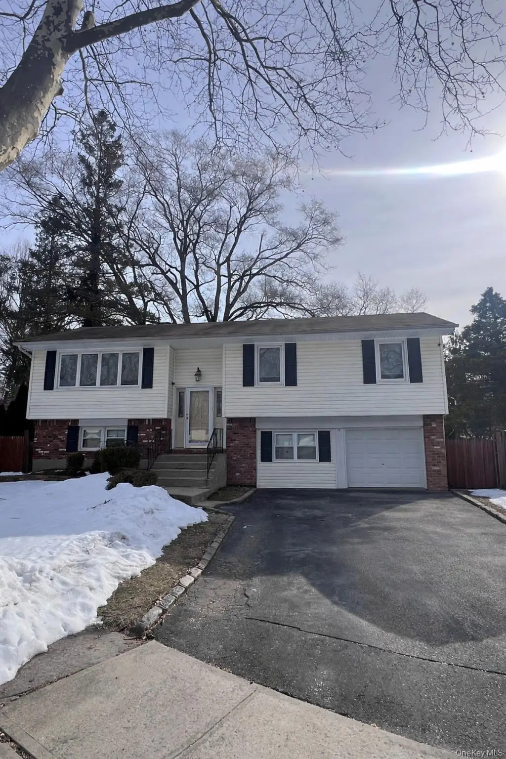 8 Stern Court, Huntington Station, NY 11746 - #1