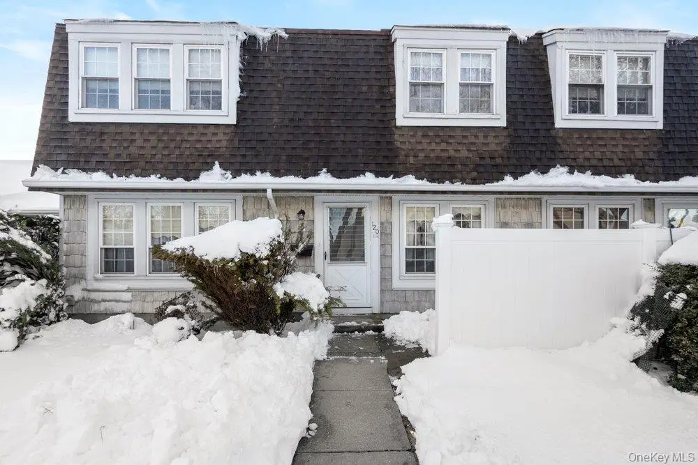 120 Whalers Cove #120, Babylon, NY 11702 - #1