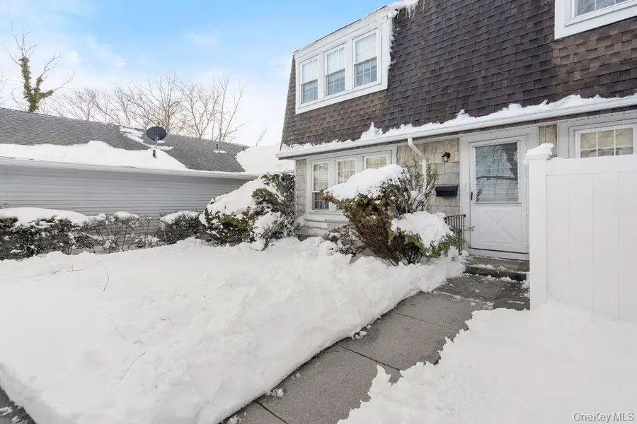 120 Whalers Cove #120, Babylon, NY 11702 - #2