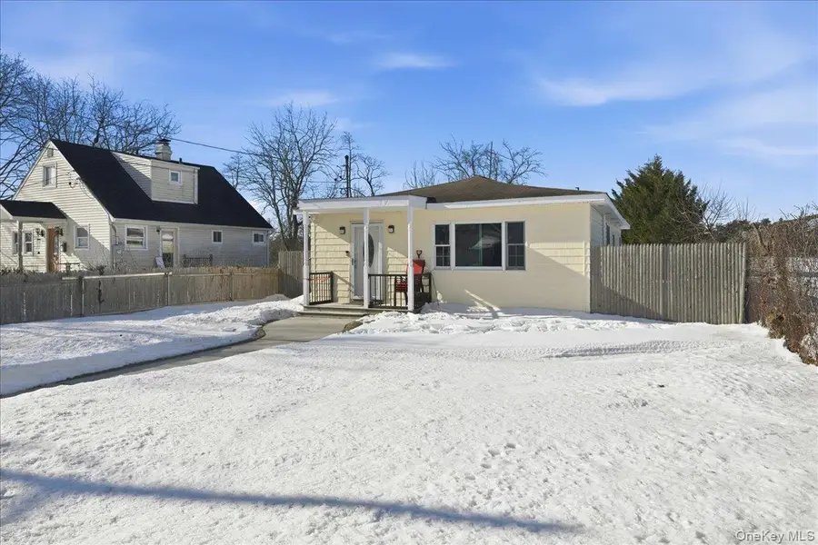 20 Wendy Lane, Brentwood, NY 11717 - #2