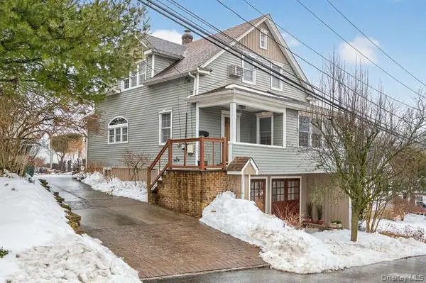 28 Jane Street, Roslyn Heights, NY 11577