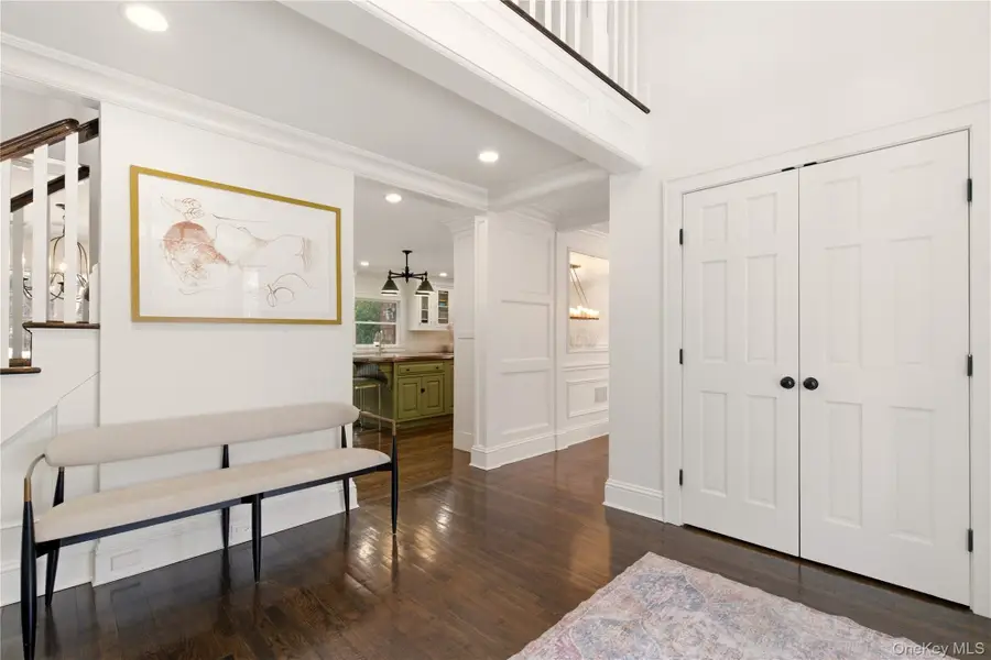 31 Carnegie Avenue, Huntington, NY 11743 - #2