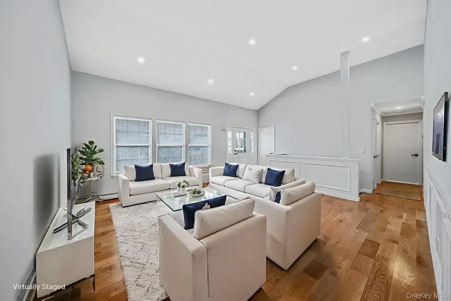 14 Wiltshire Court, Center Moriches, NY 11934 - #3