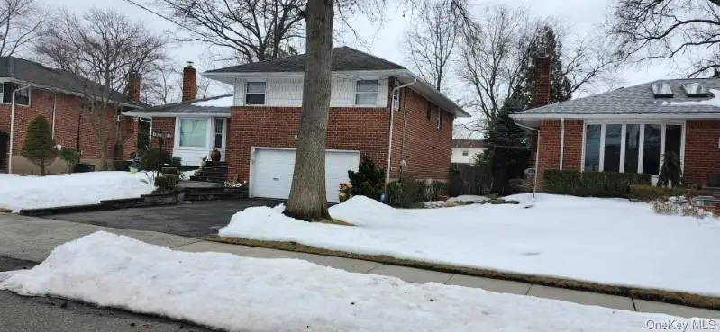 25 Pinetree Road, Westbury, NY 11590 - #1