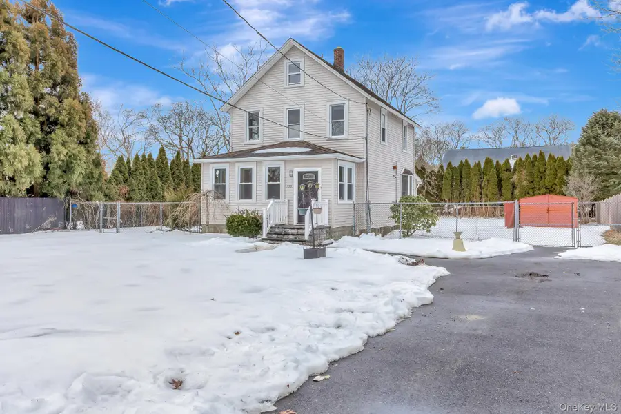 768 Old Medford Avenue, Medford, NY 11763 - #3