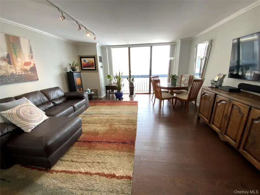 27110 Grand Central Parkway #31Y, Queens, NY 11005 - #3