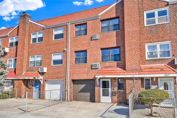 2805 21st Avenue #3, Astoria, NY 11105