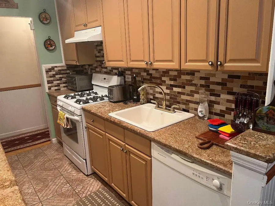 151-20 88 Street #6C, Howard Beach, NY 11414 - #3