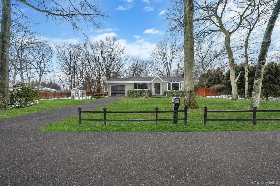 100 Parkside Avenue, Miller Place, NY 11764 - #2