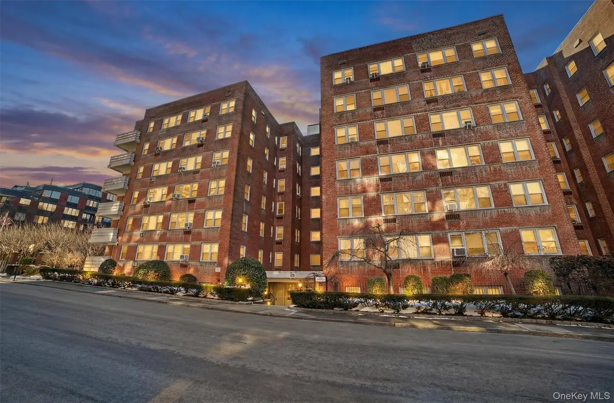 30 E Hartsdale Avenue #2J, Hartsdale, NY 10530 - #1