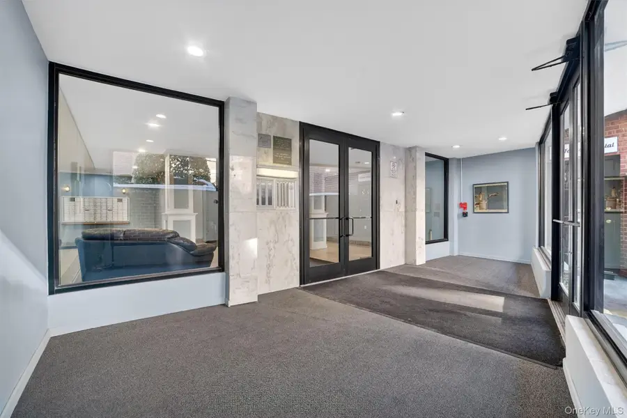 30 E Hartsdale Avenue #2J, Hartsdale, NY 10530 - #3