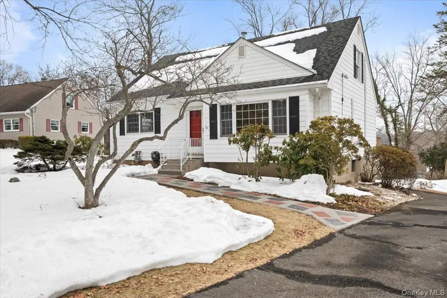 146 N Lincoln Street, Pearl River, NY 10965 - #2