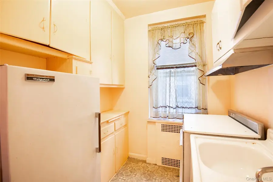 3321 Bruckner Boulevard #4M, Bronx, NY 10461 - #3